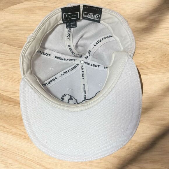 LOST Vintage White Fitted Baseball Cap Hat Sz 7 1/8 Preowned - Picture 2 of 4